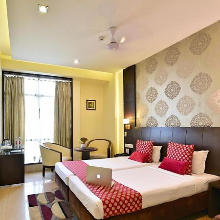 Hotel Surya Plaza Кота Экстерьер фото