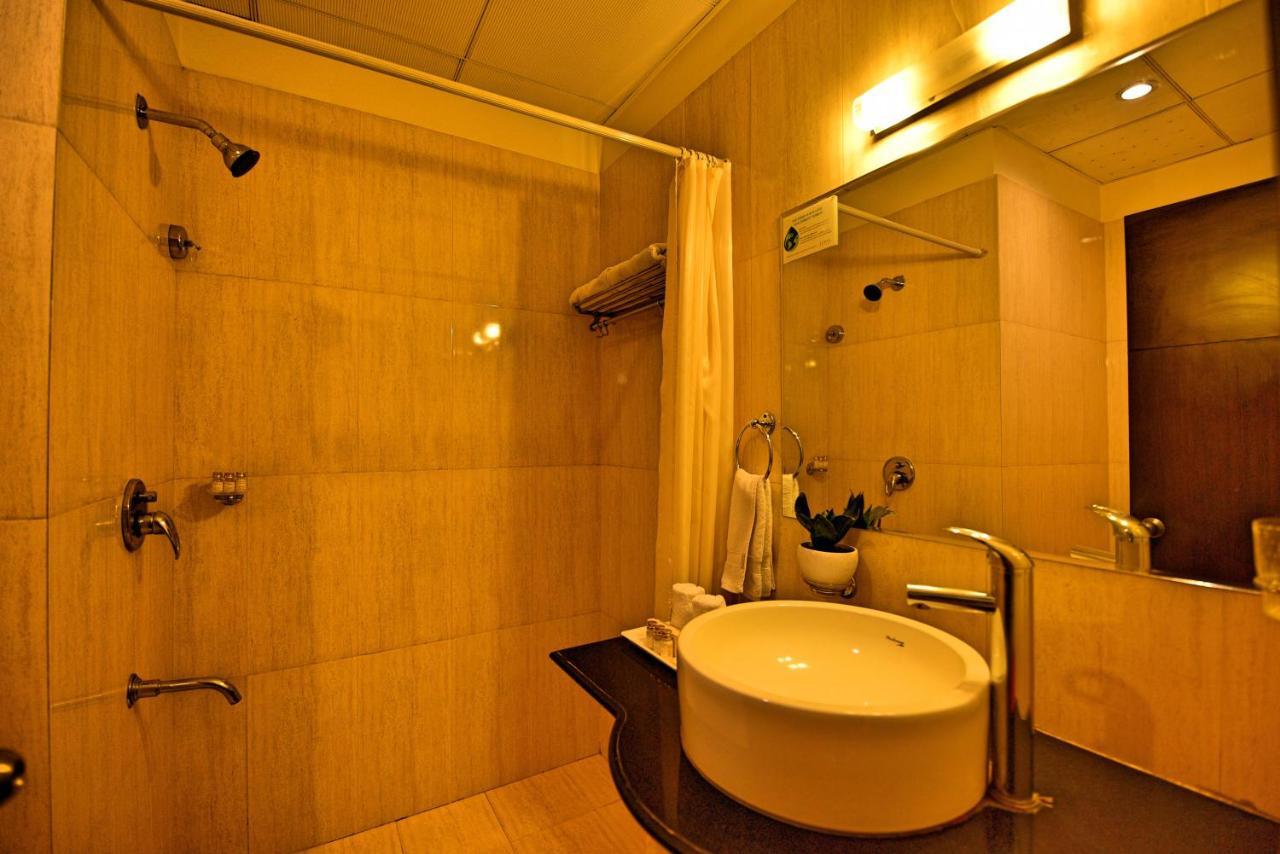 Hotel Surya Plaza Кота Экстерьер фото
